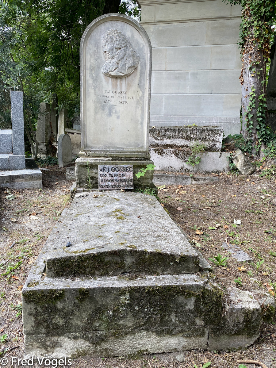 Pere Lachaise 2021-117.jpg