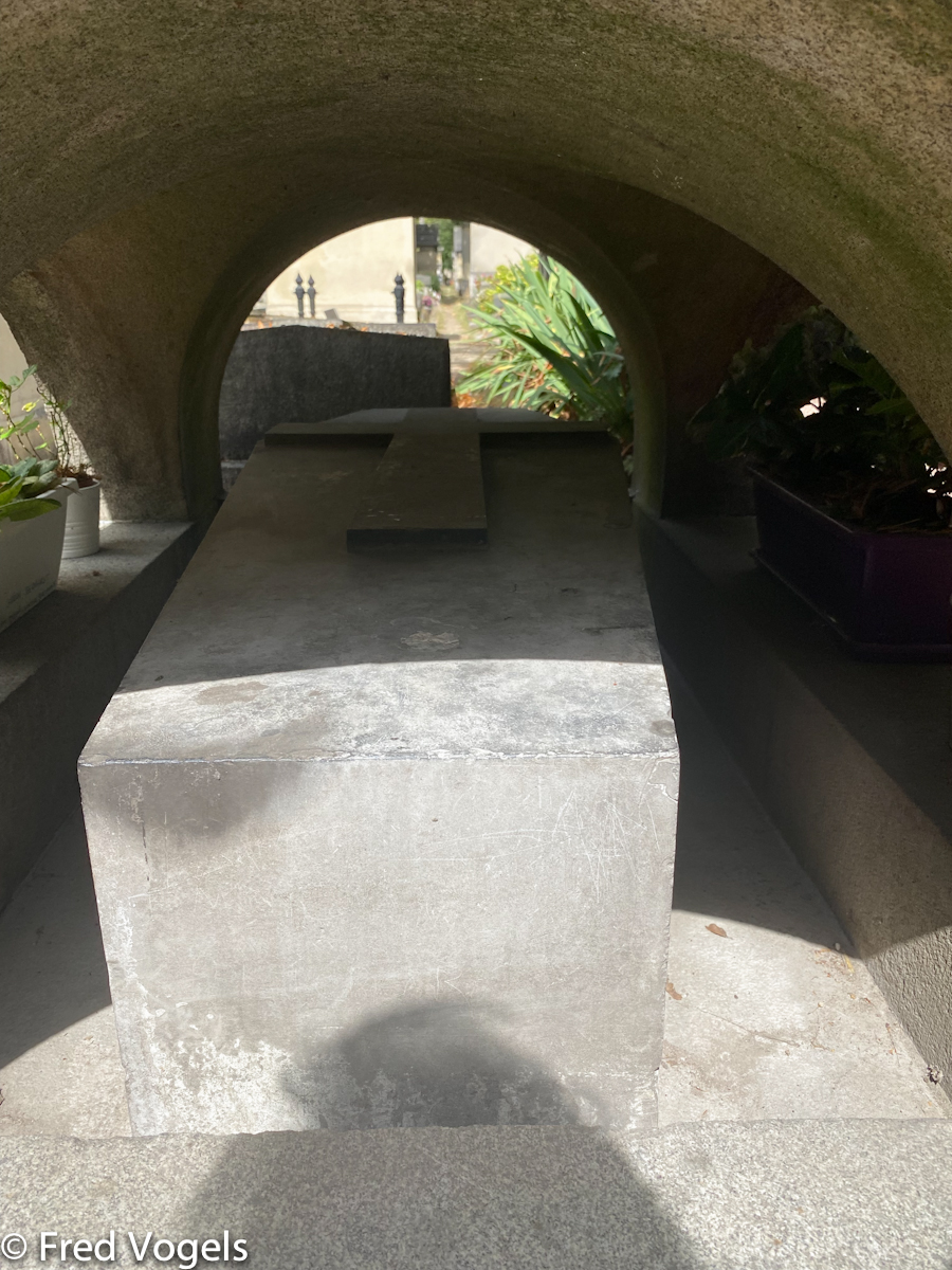 Pere Lachaise 2021-125.jpg