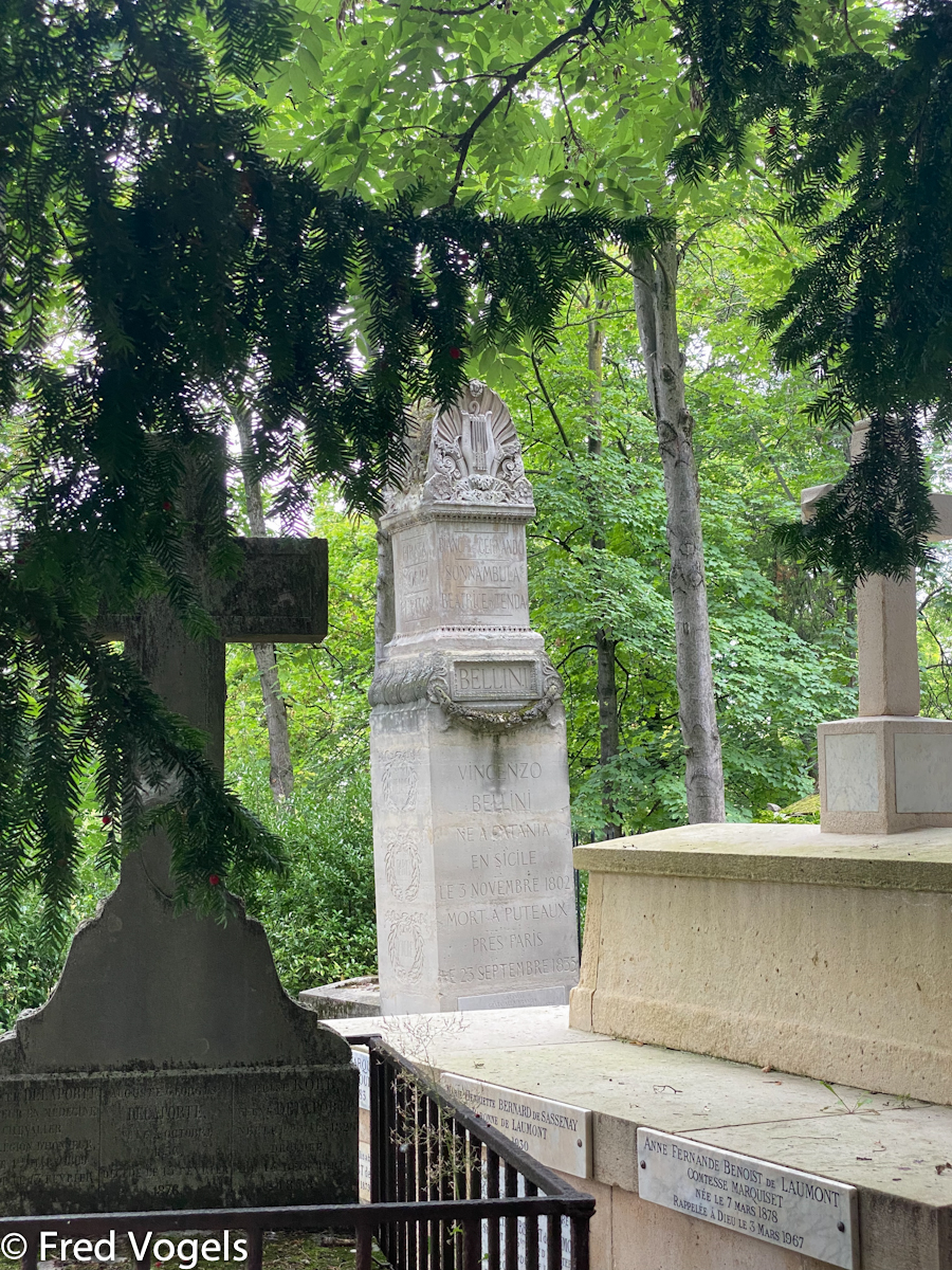 Pere Lachaise 2021-198.jpg