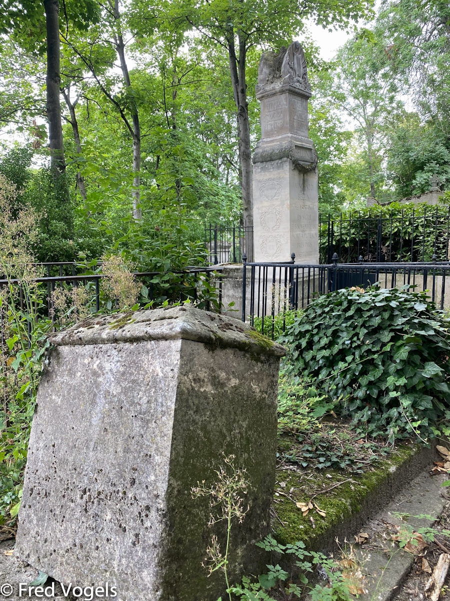 Pere Lachaise 2021-199.jpg