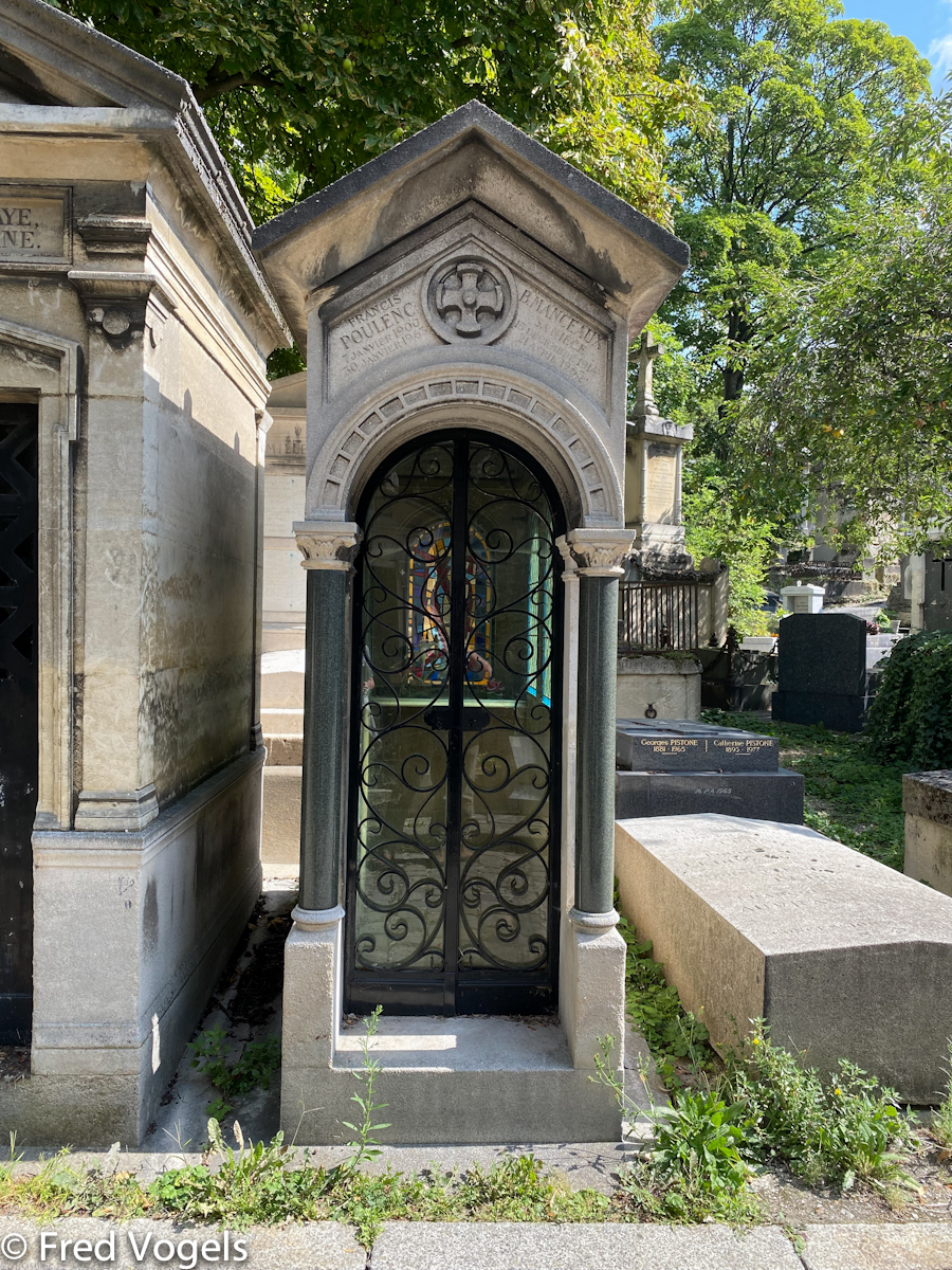 Pere Lachaise 2021-232.jpg