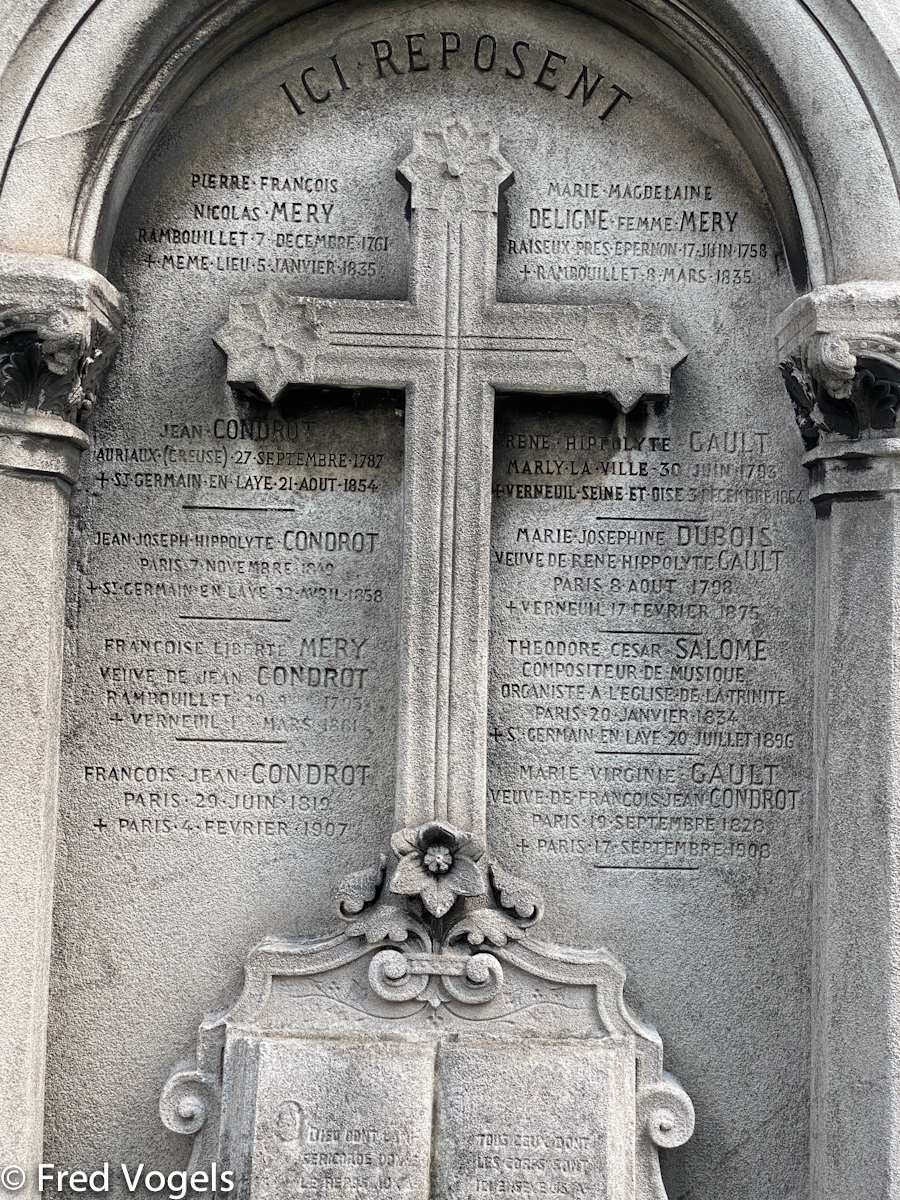 Pere Lachaise 2021-246.jpg