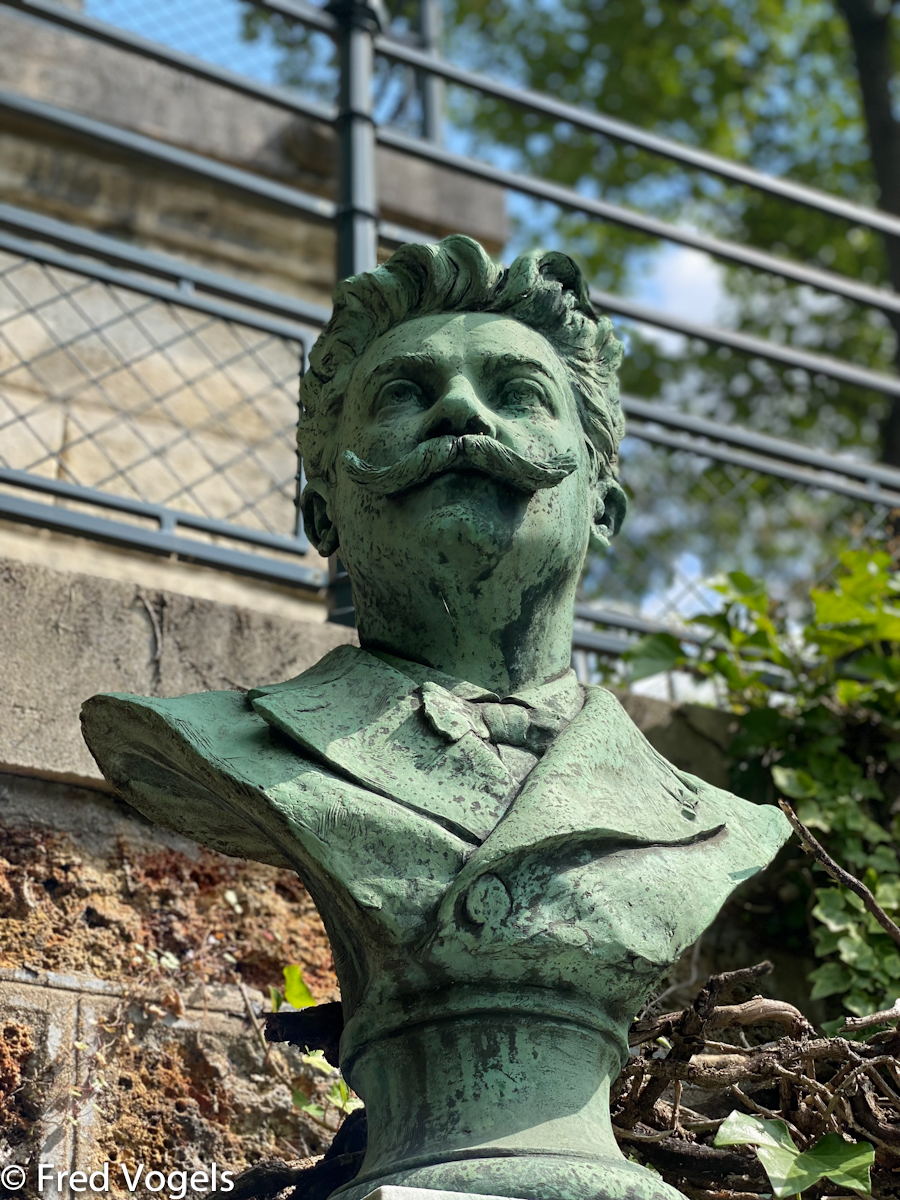 Pere Lachaise 2021-276.jpg