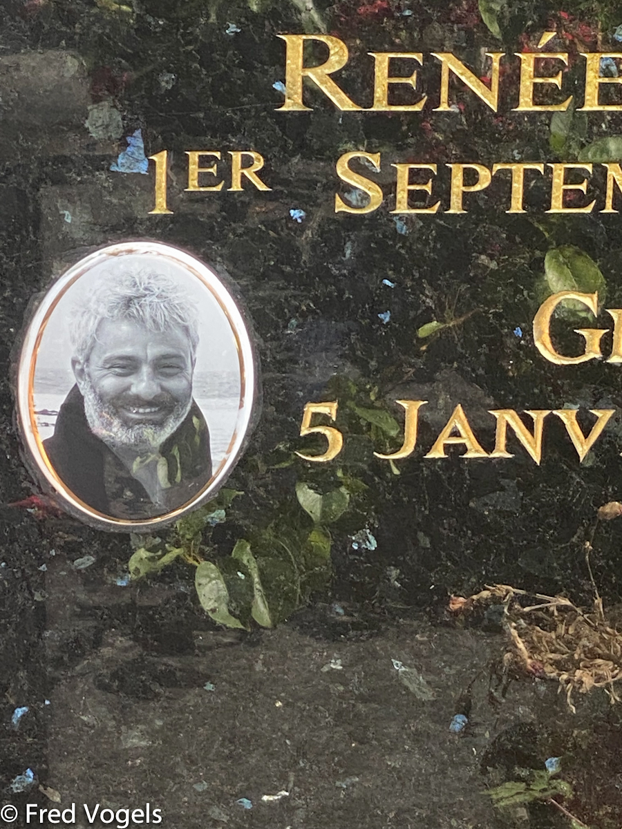 Pere Lachaise 2021-324.jpg