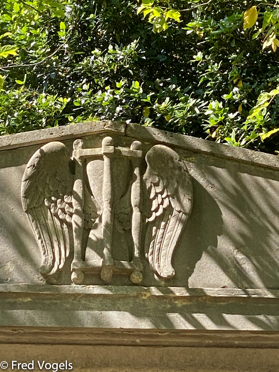 Pere Lachaise 2021-372.jpg