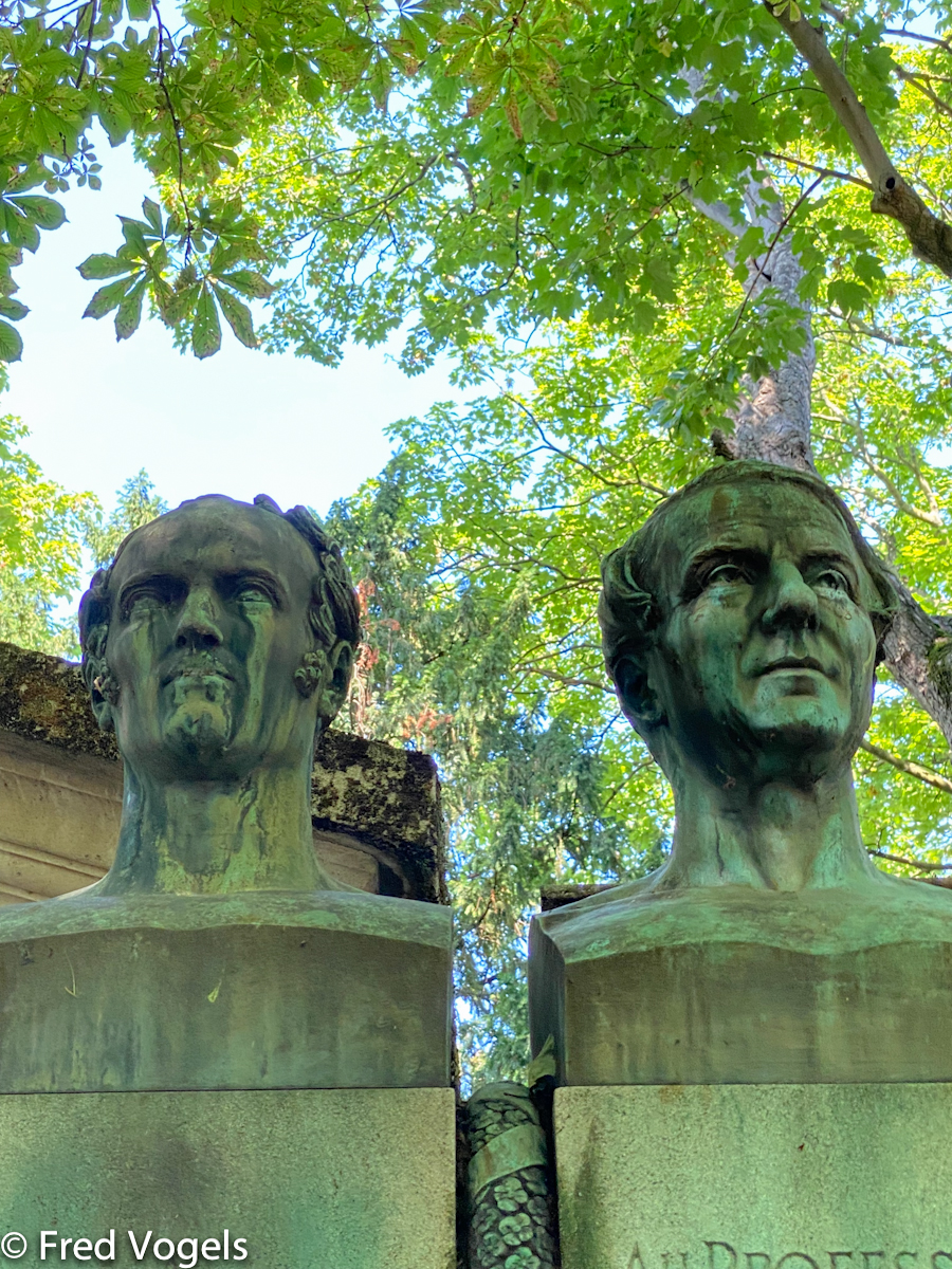 Pere Lachaise 2021-383.jpg