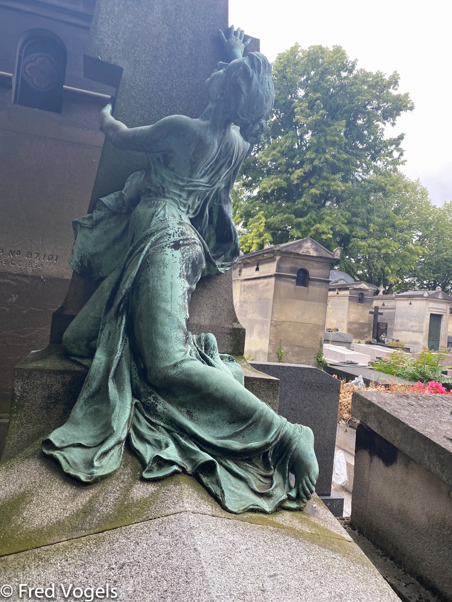 Pere Lachaise 2021-393.jpg