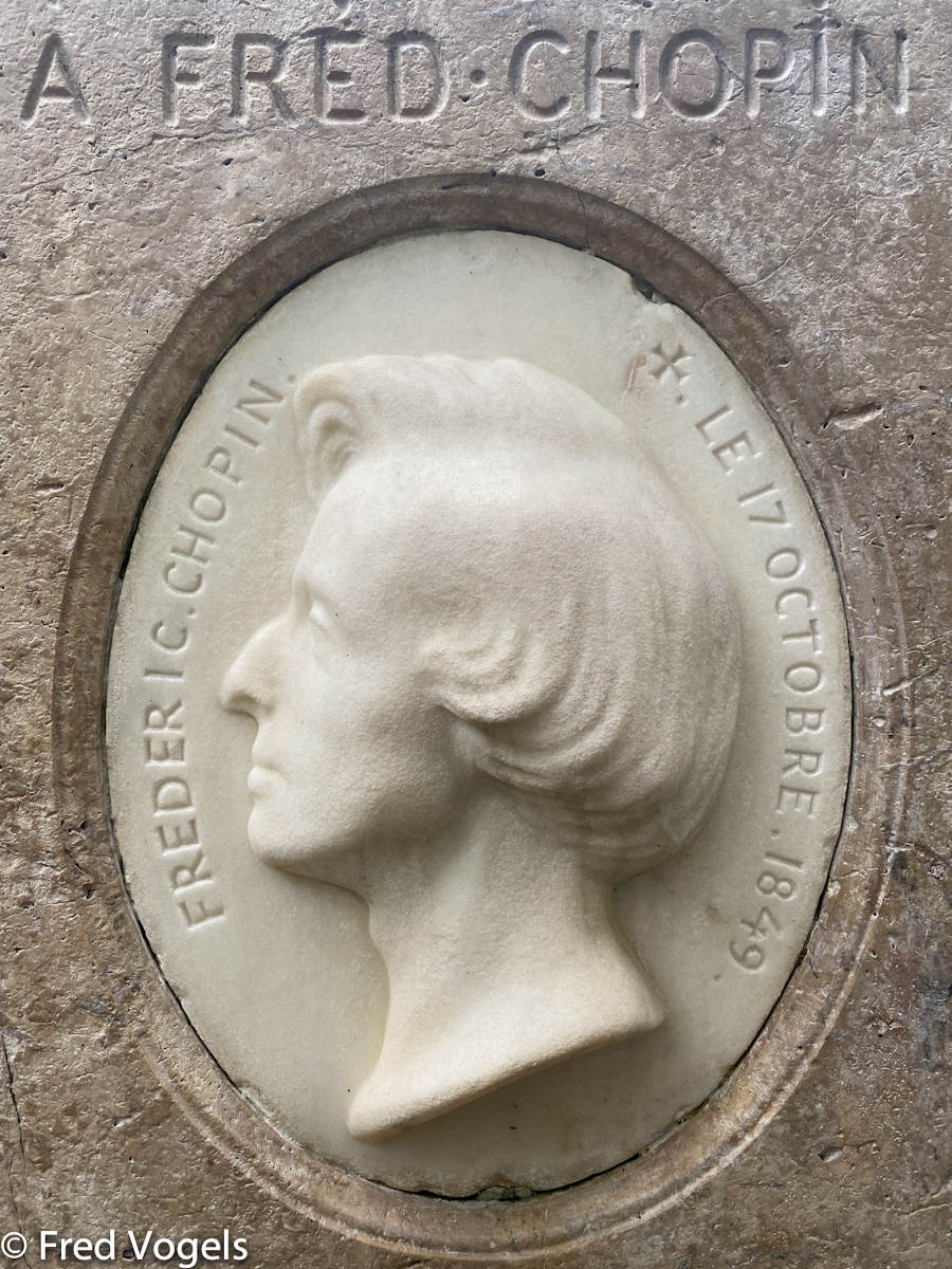 Pere Lachaise 2021-429.jpg