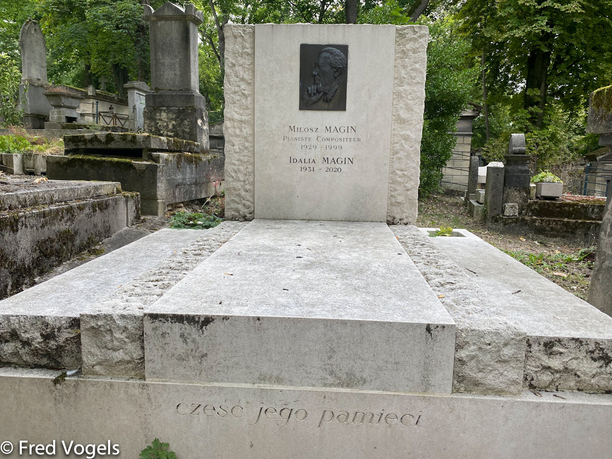 Pere Lachaise 2021-437.jpg